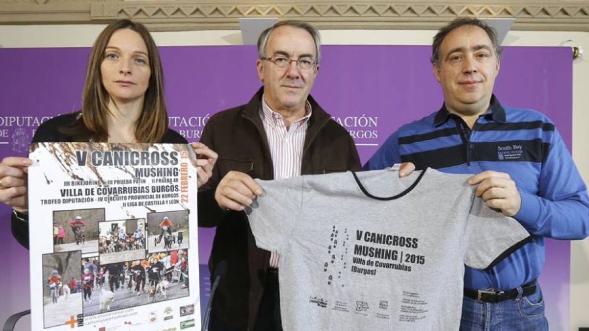 Esther Bernalte (organización), Ángel Carretón (Diputación) y Ezequiel Rodrigo (Covarrubias), ayer.-RAÚL G. OCHOA