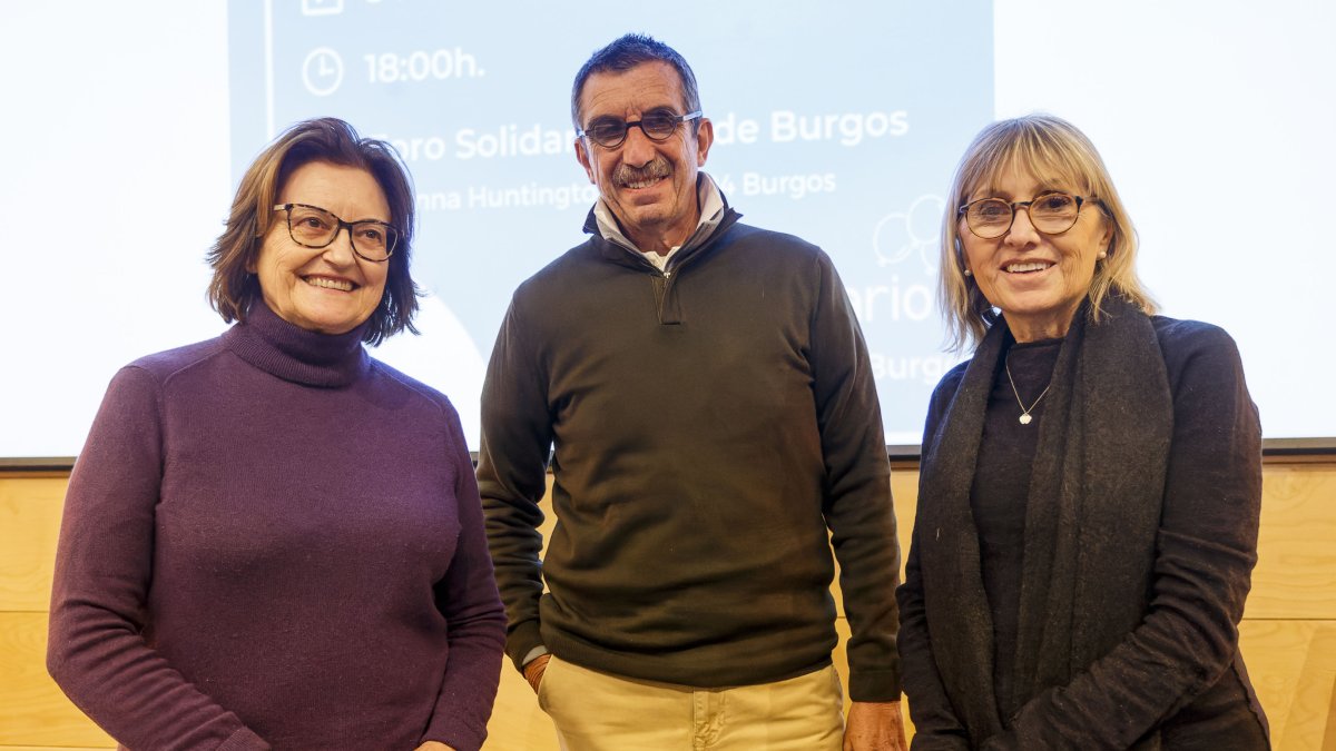 Simona Palacios, Víctor Ruggieri y Claudia Arberas, instantes previos a la charla. SANTI OTERO