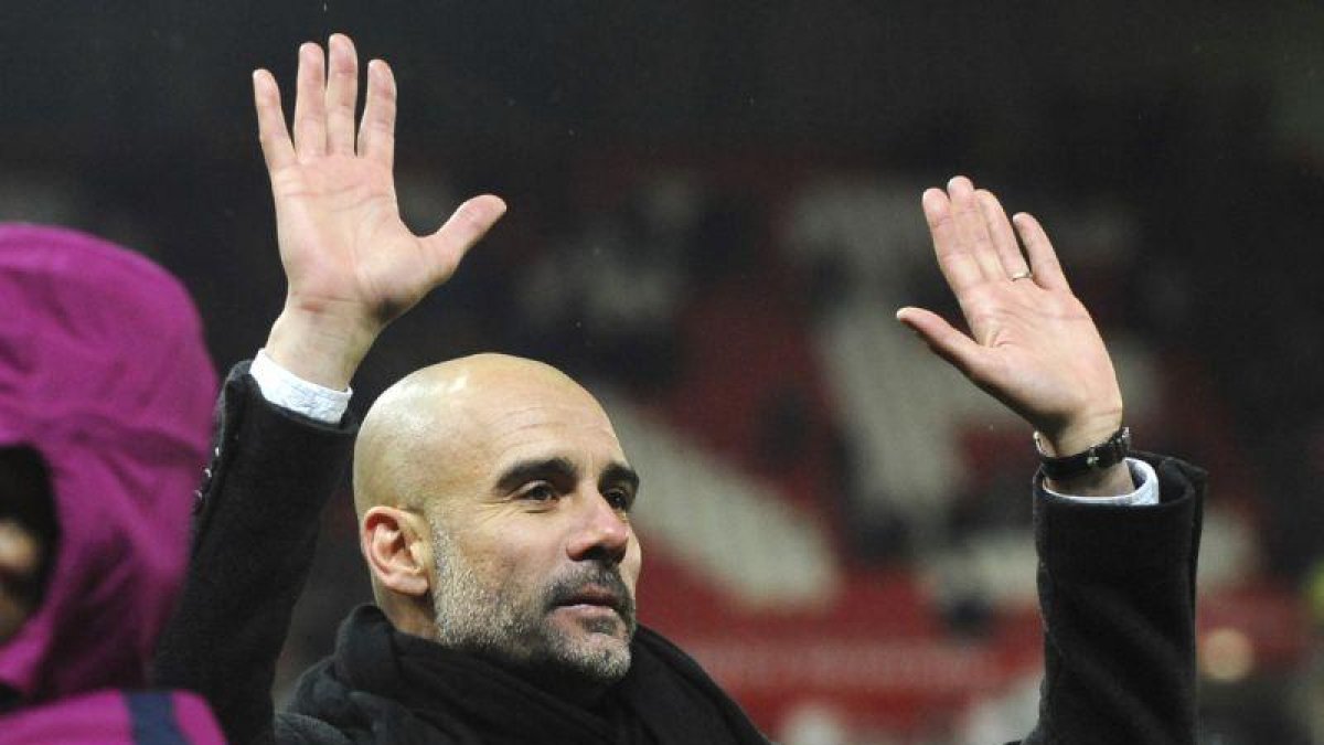Pep Guardiola, durante un partido con el City.-RUI VIEIRA (AP)