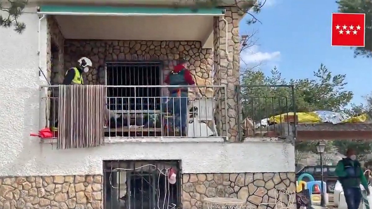 Imagen de la vivienda en la que se produjo el suceso. 112 COMUNIDAD DE MADRID