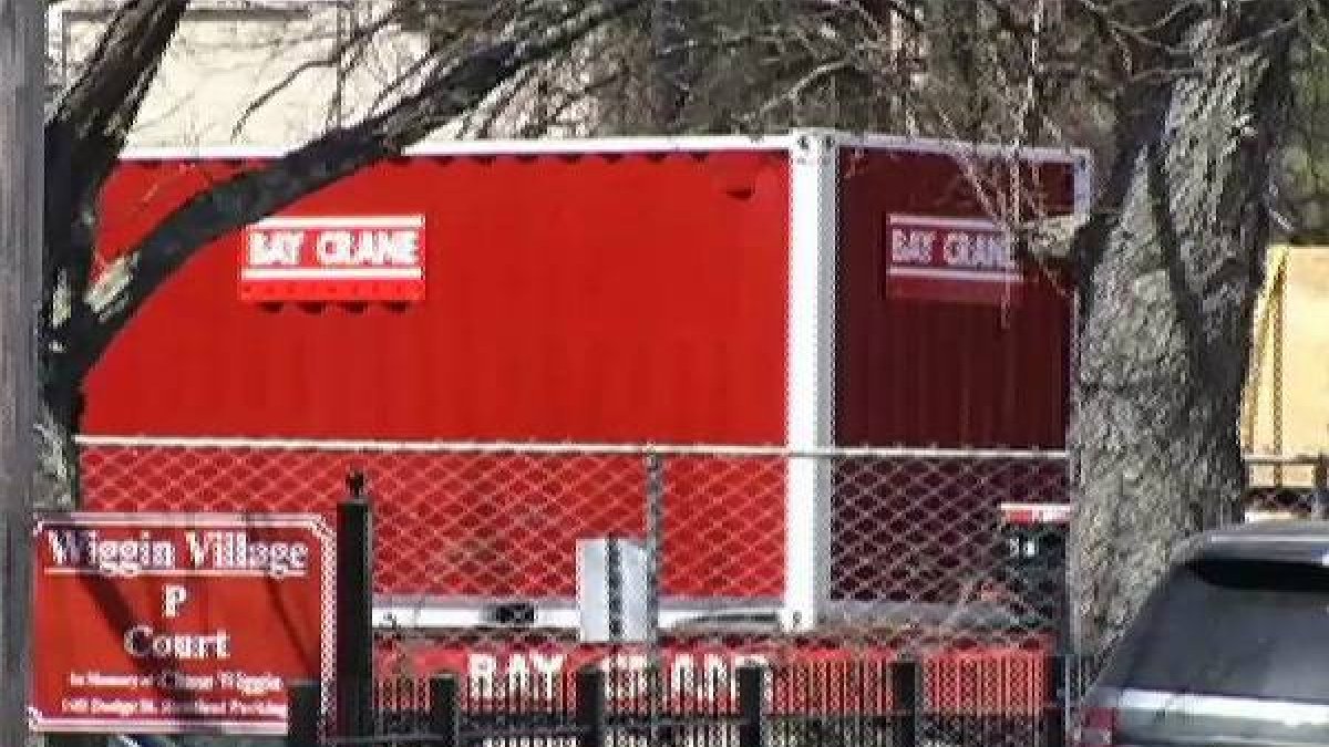 Dispositivo organizado para trasladar a un estadounidense de 453 kilos.-