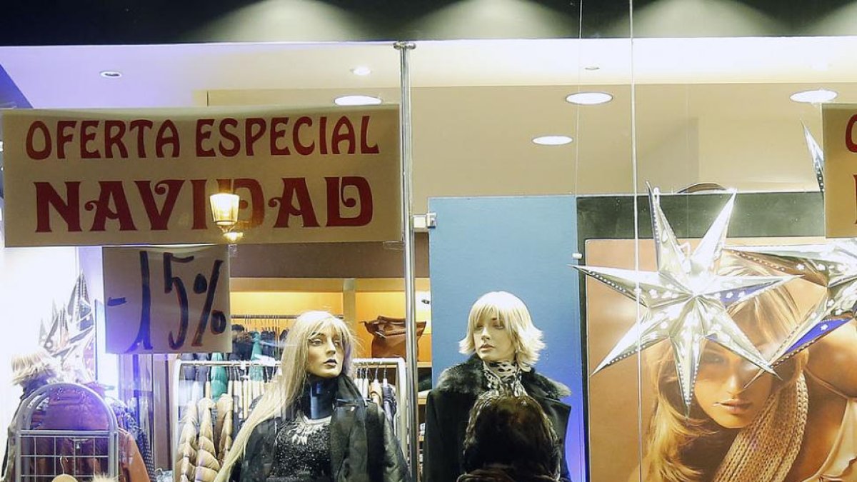 La campaña de Navidad disparó la contratación que ha caído en enero.-RAÚL G. OCHOA