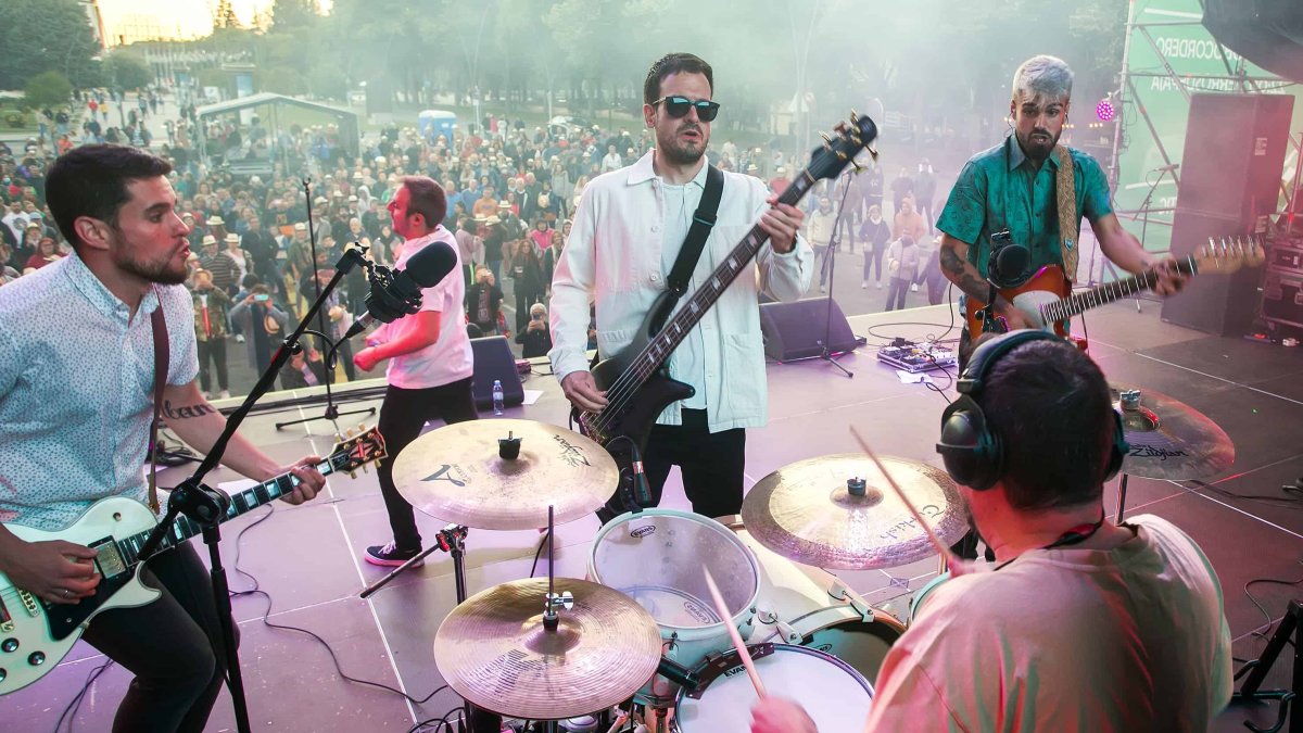 Concierto de Lobocordero, en el Escenario Céntrico, durante las fiestas de San Pedro 2022. TOMÁS ALONSO