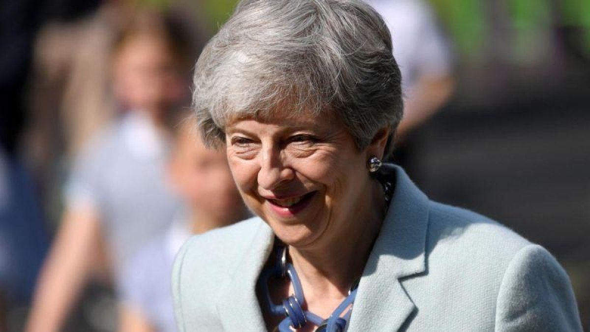 heresa May podría dimitir este viernes, según la prensa británica.-TOBY MELVILLE (REUTERS)
