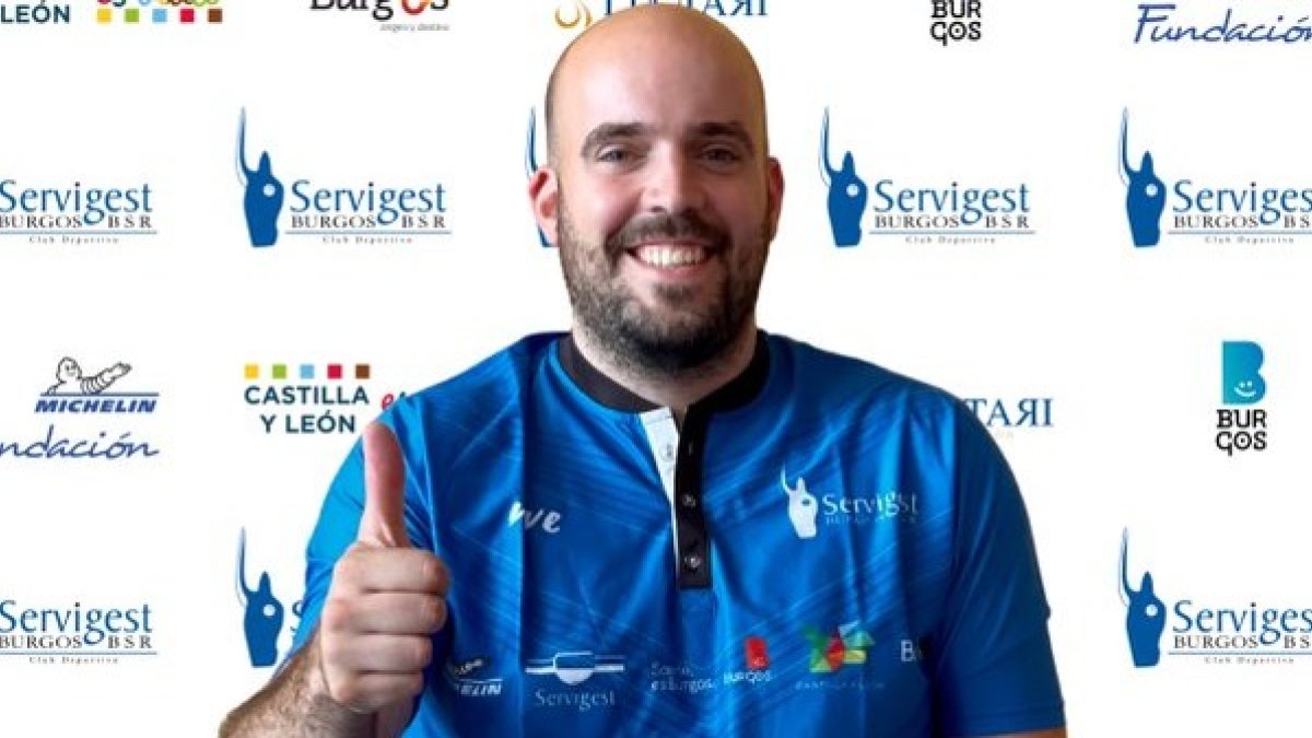 Jonathan Vivar ya luce los coloresdel Servigest. SERVIGEST BURGOS