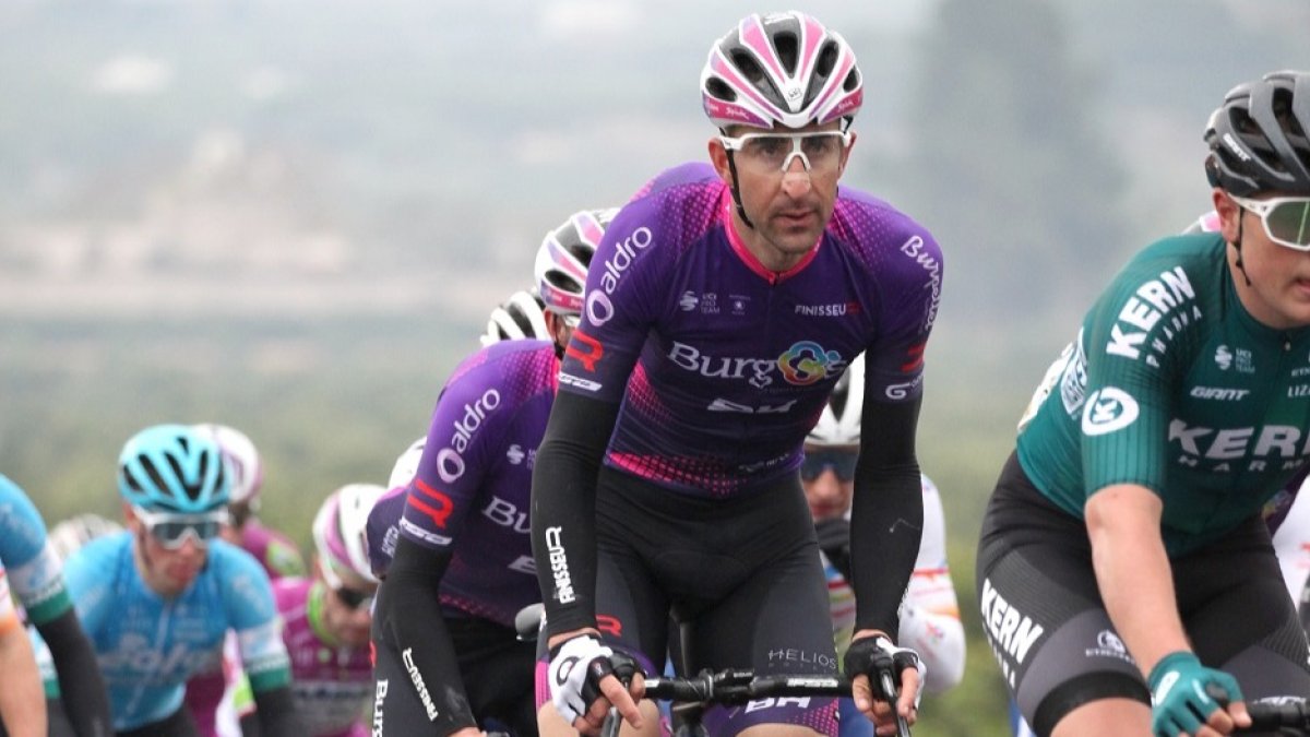 Diego Rubio, en el pelotón. BURGOS BH