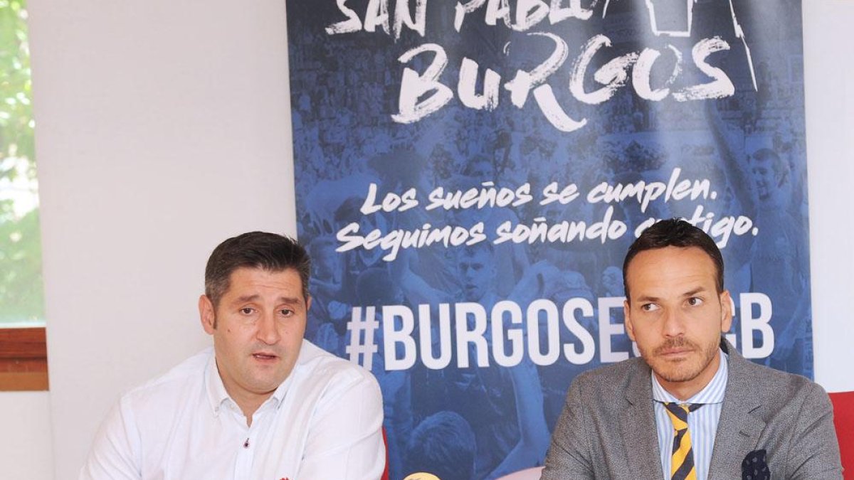 Albano Martínez y Félix Sancho durante la rueda de prensa.-ISRAEL L. MURILLO