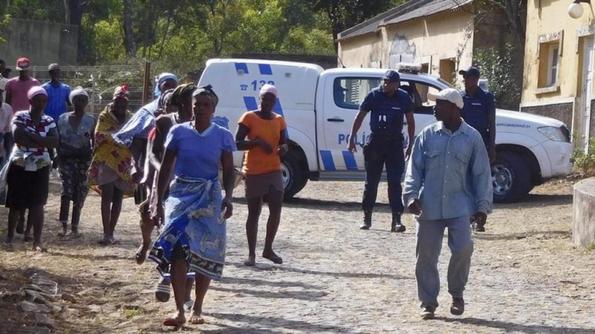Barracas militares Monte Txota en la isla de Santiago de Cabo Verde donde se han encontrado los cuerpos sin vida de 11 personas.-EFE / DULCENEIA RAMOS