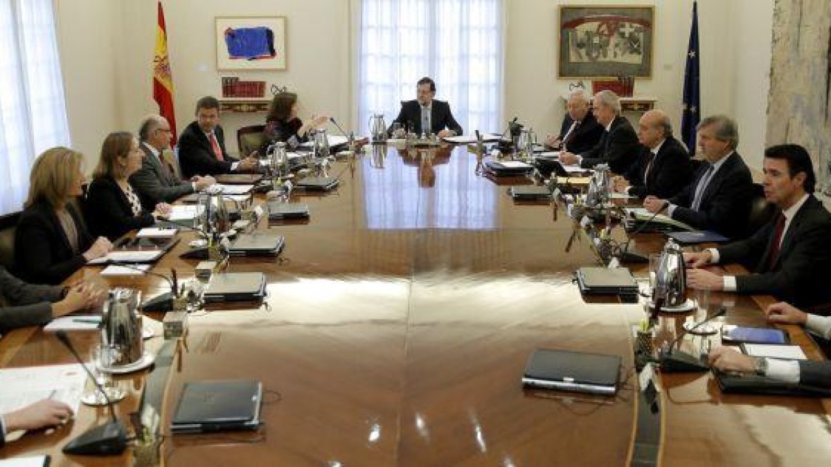 Soria, Pastor y Alonso, en el Consejo de Ministros extraordinario celebrado el 11 de noviembre del año pasado.-JOSÉ LUIS ROCA
