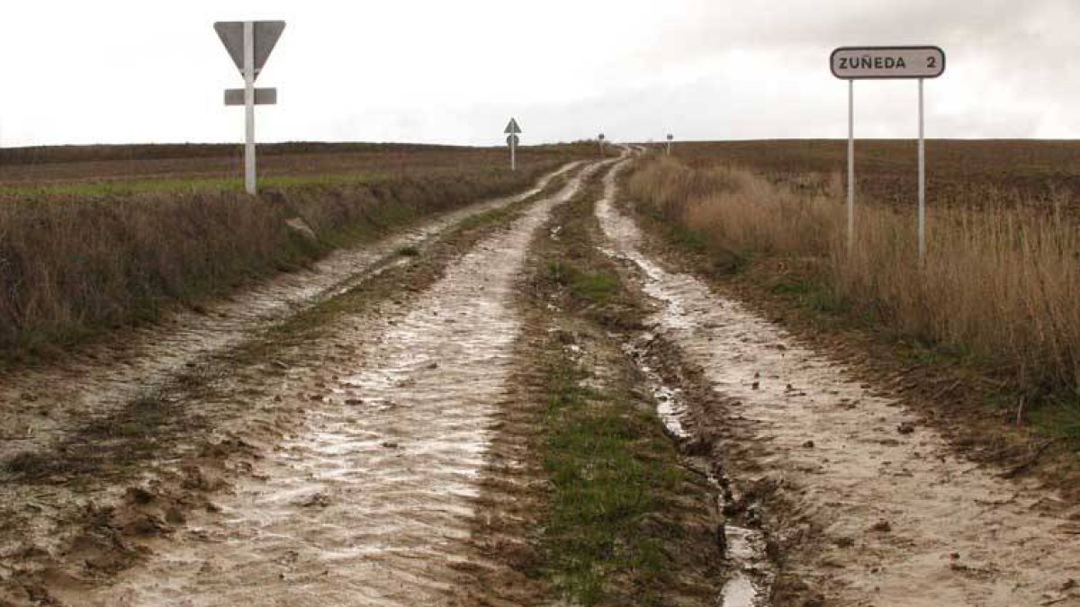 ‘Acceso’ a Zuñeda desde la rotonda del nudo de Berzosa-G. G.
