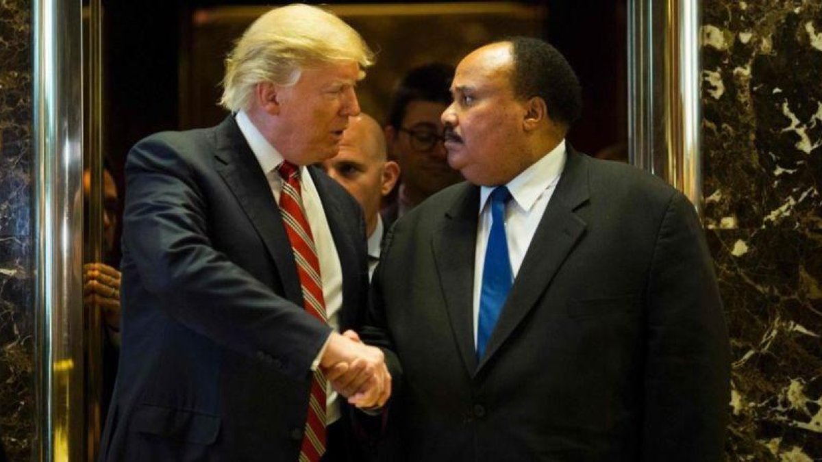 Trump, con Martin Luther King III.-AFP / DOMINICK REUTER