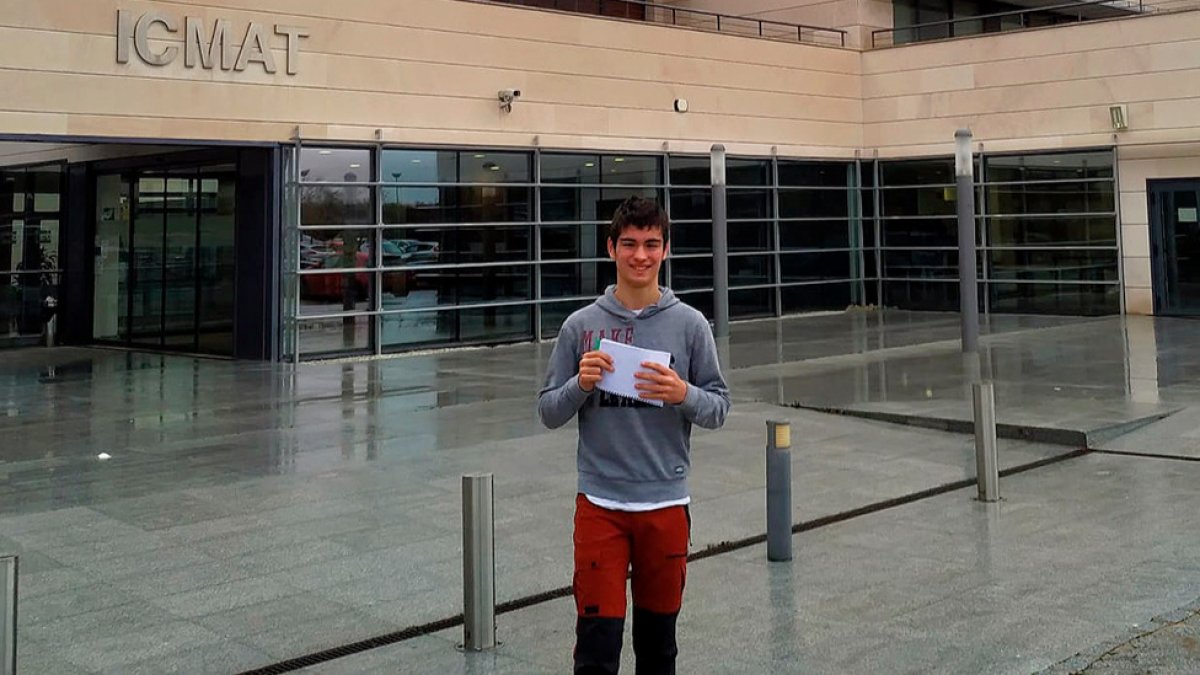 Nicolás Atanes estudia Bachillerato en el instituto Navarro Villoslada. ECB