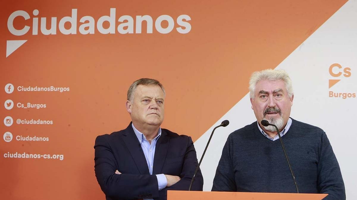 Lorenzo Rodríguez y José Ignacio Delgado durante la rueda de prensa en la sede de Cs en Burgos.-RAÚL G. OCHOA