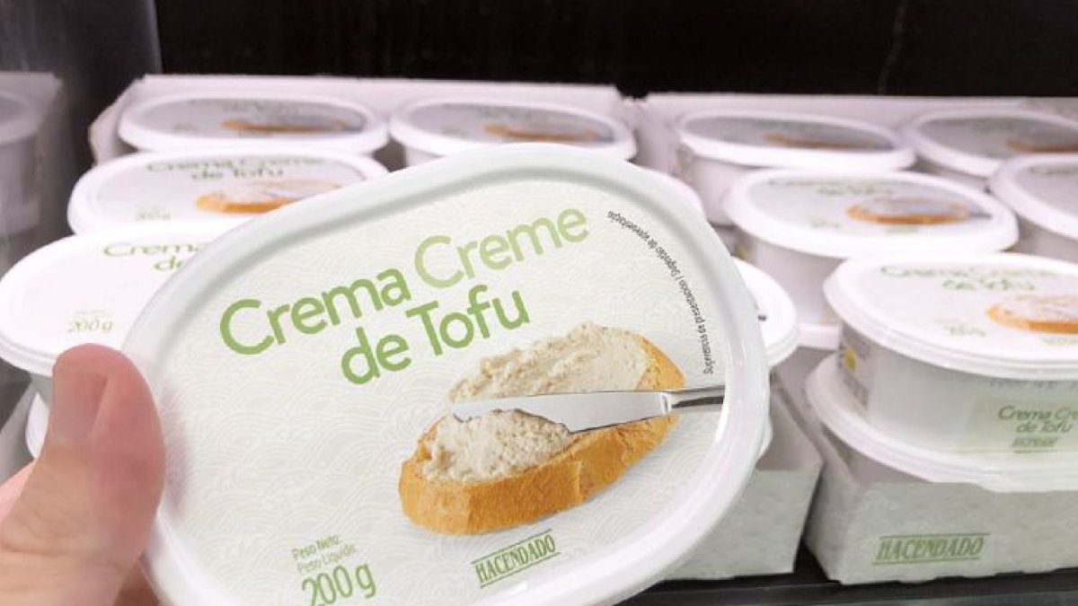 La crema de tofu de Hacendado se fabrica en Burgos por Frías Nutrición. ECB