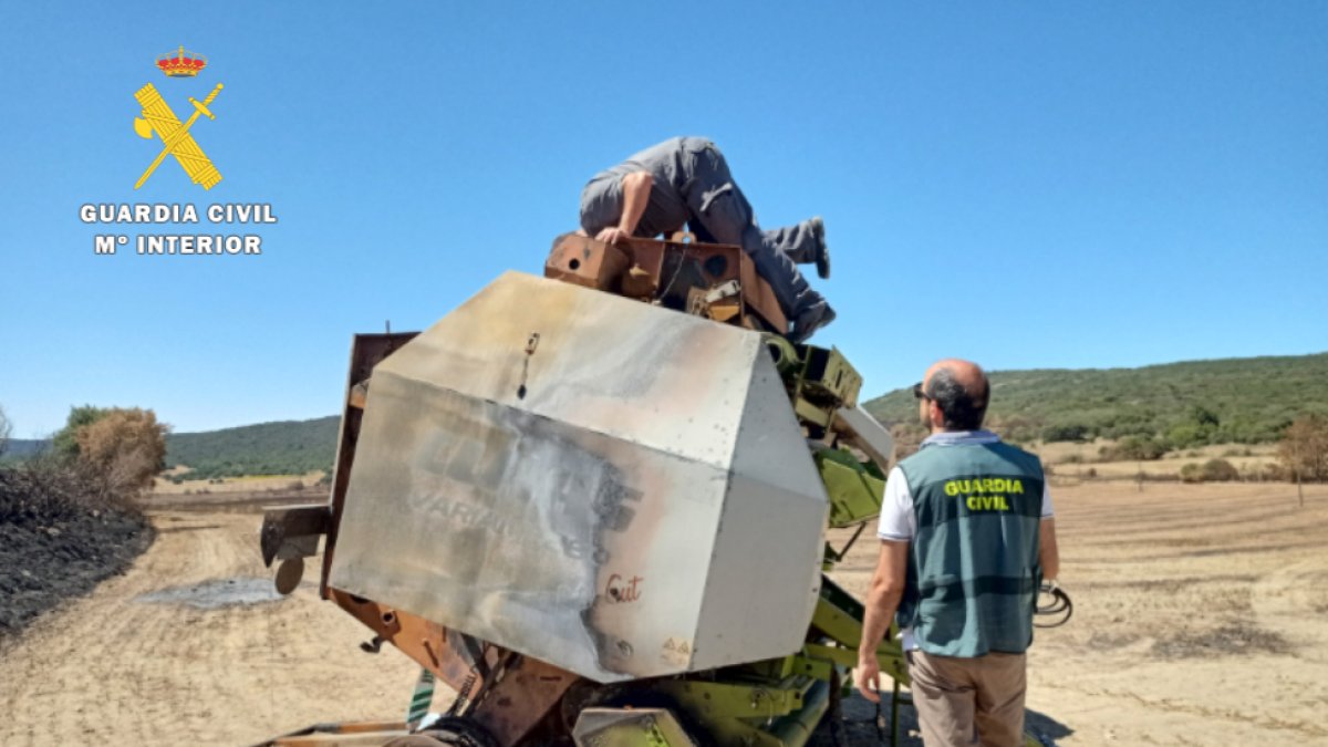 Imagen de la empacadora. GUARDIA CIVIL