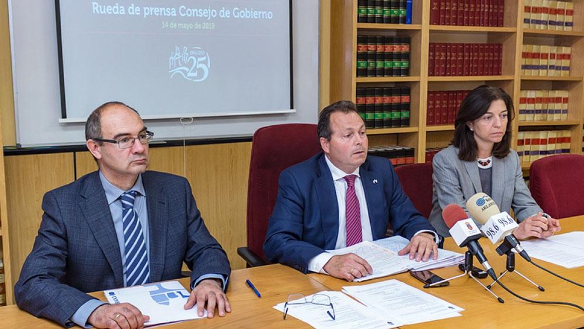 José María Cámara, Miguel Ángel Iglesias y Elena Vicente.-ECB