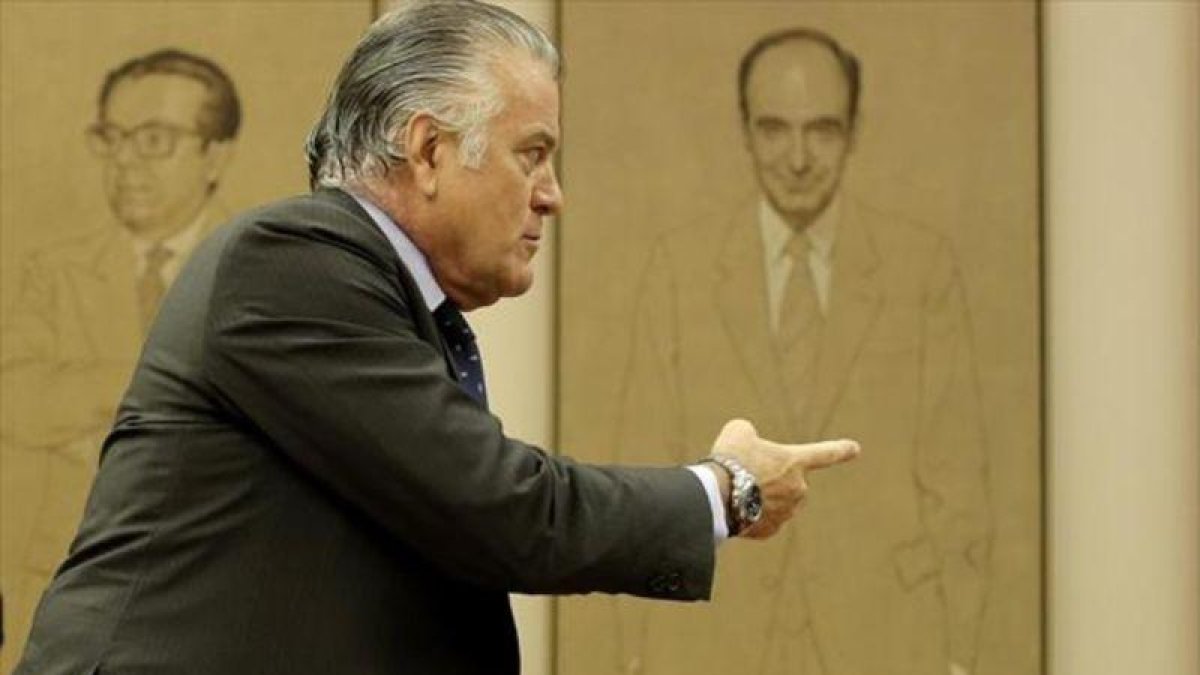 Luis Bárcenas en la comisión de investigación del Congreso, ayer.-JOSÉ LUIS ROCA