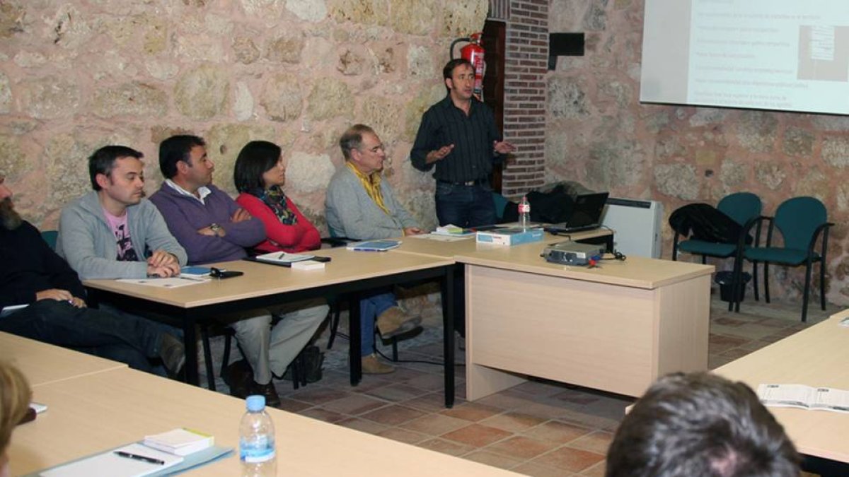 Hosteleros, bodegueros y técnicos de asociaciones han asistido al curso-M. A.
