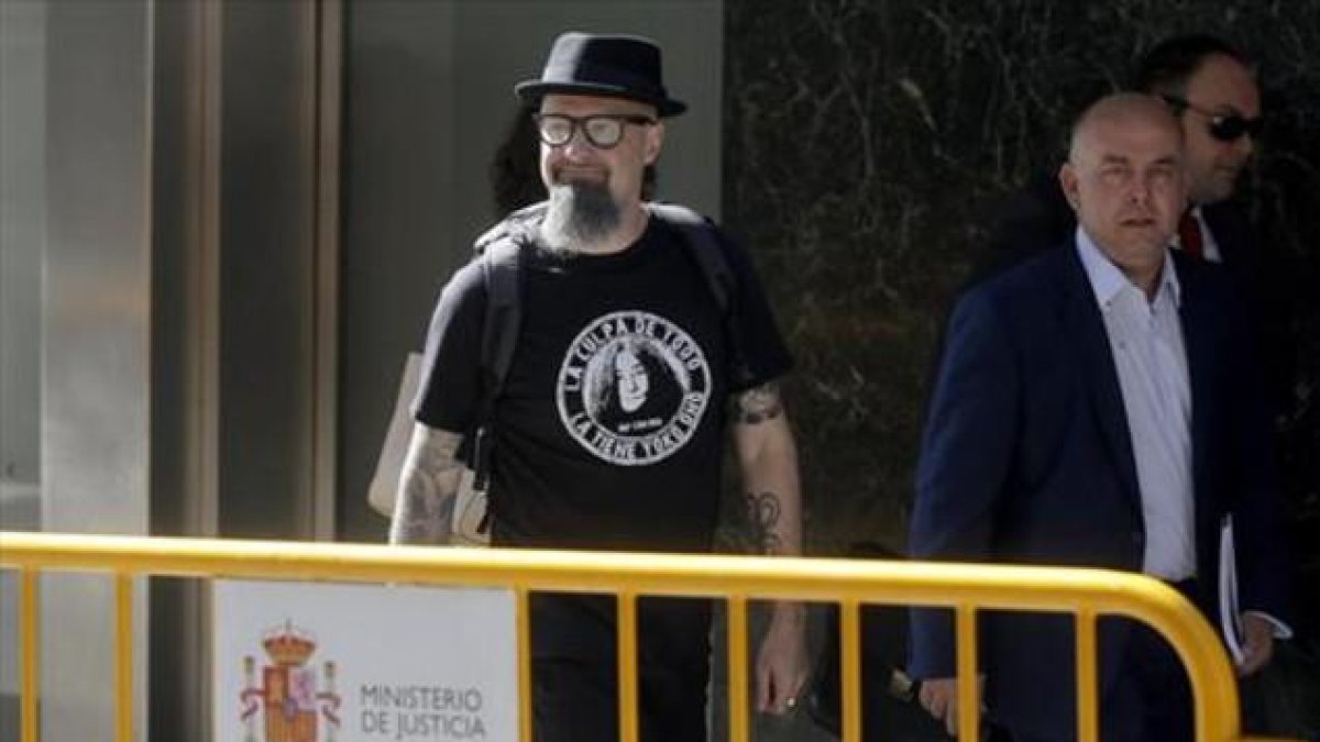Strawberry, tras declarar en la Audiencia el 26 de junio del 2015.-JOSÉ LUIS ROCA