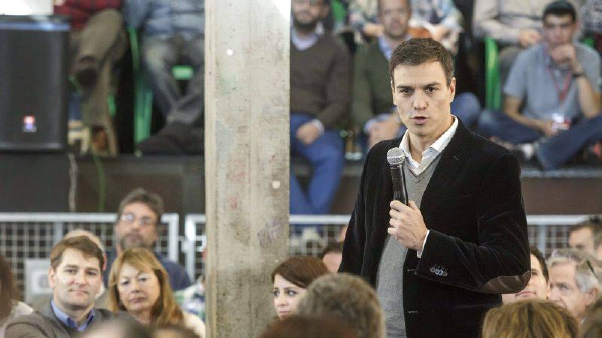 Pedro Sánchez, este sábado en la Asamblea Abierta en Burgos.-Foto: EFE