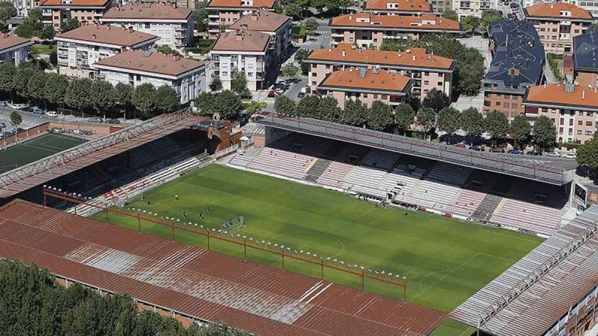 Imagen aérea del estadio de El Plantío.-RAÚL G. OCHOA