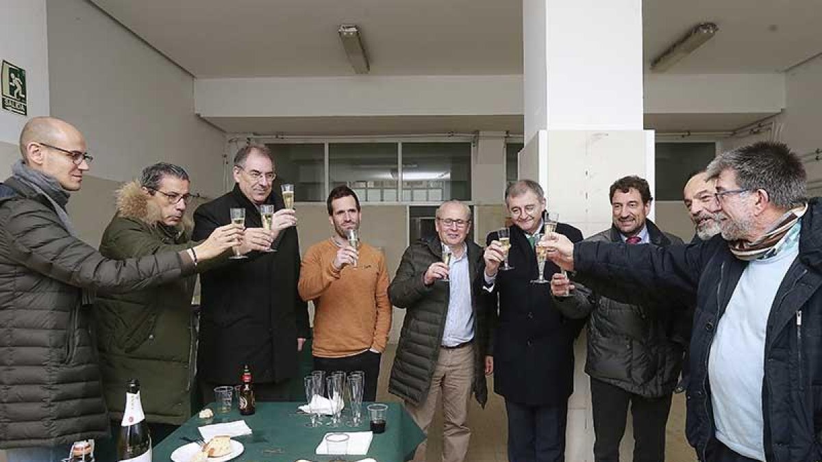 El Consejo de Administración del Burgos CF realizó ayer un brindis navideño en El Plantío-Raúl G. Ochoa