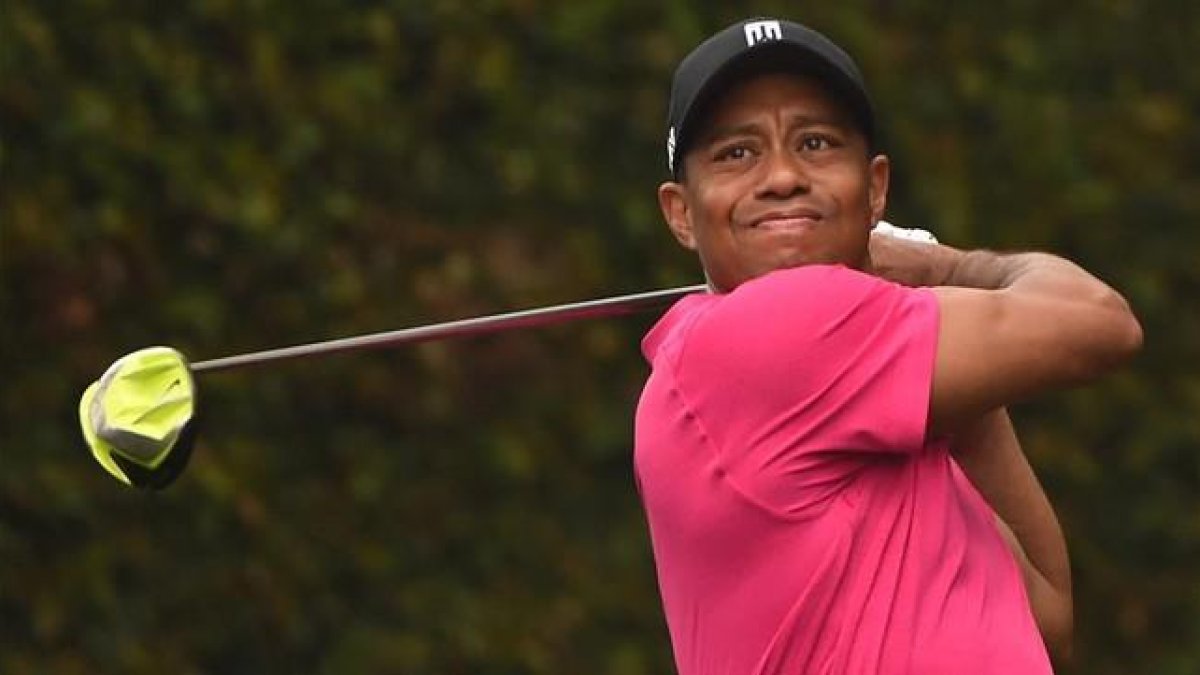 El golfista Tiger Woods, durante una acción en Augusta-AFP / TIMOTHY A CLARY