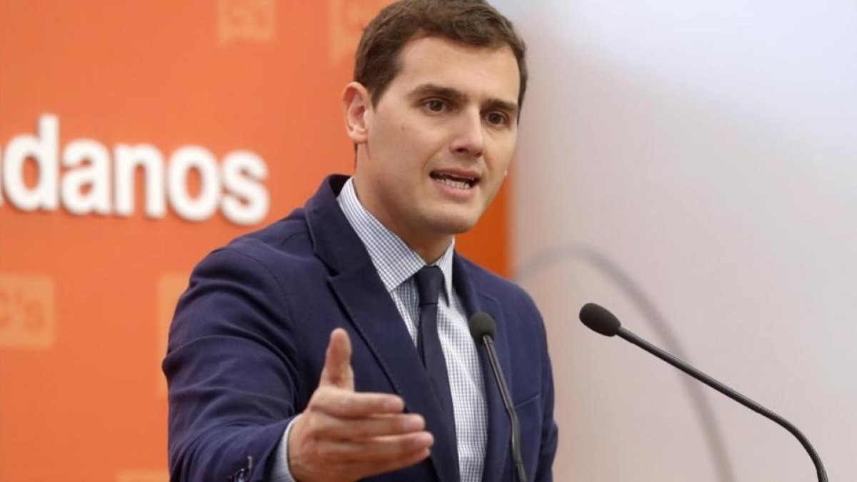 Albert Rivera en una comparecencia ante los medios de comunicación-EFE / ANGEL DÍAZ