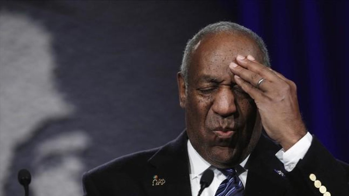 http://www.elperiodico.com/es/noticias/gente-y-tv/acusan-bill-cosby-por-agredir-sexualmente-una-mujer-4786114-