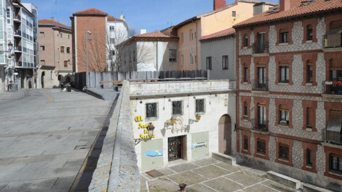Vista del antiguo asador de Aranda desde la calle Fernán González.