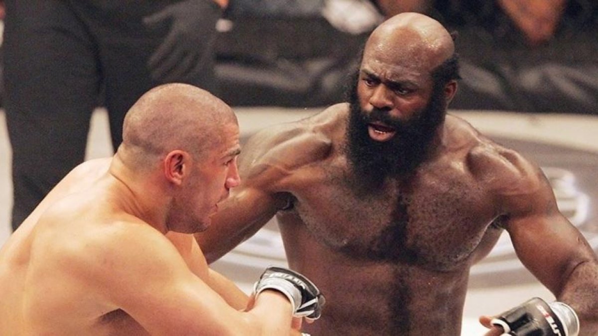 El popular luchador Kimbo Slice ha fallecido a los 42 años.-
