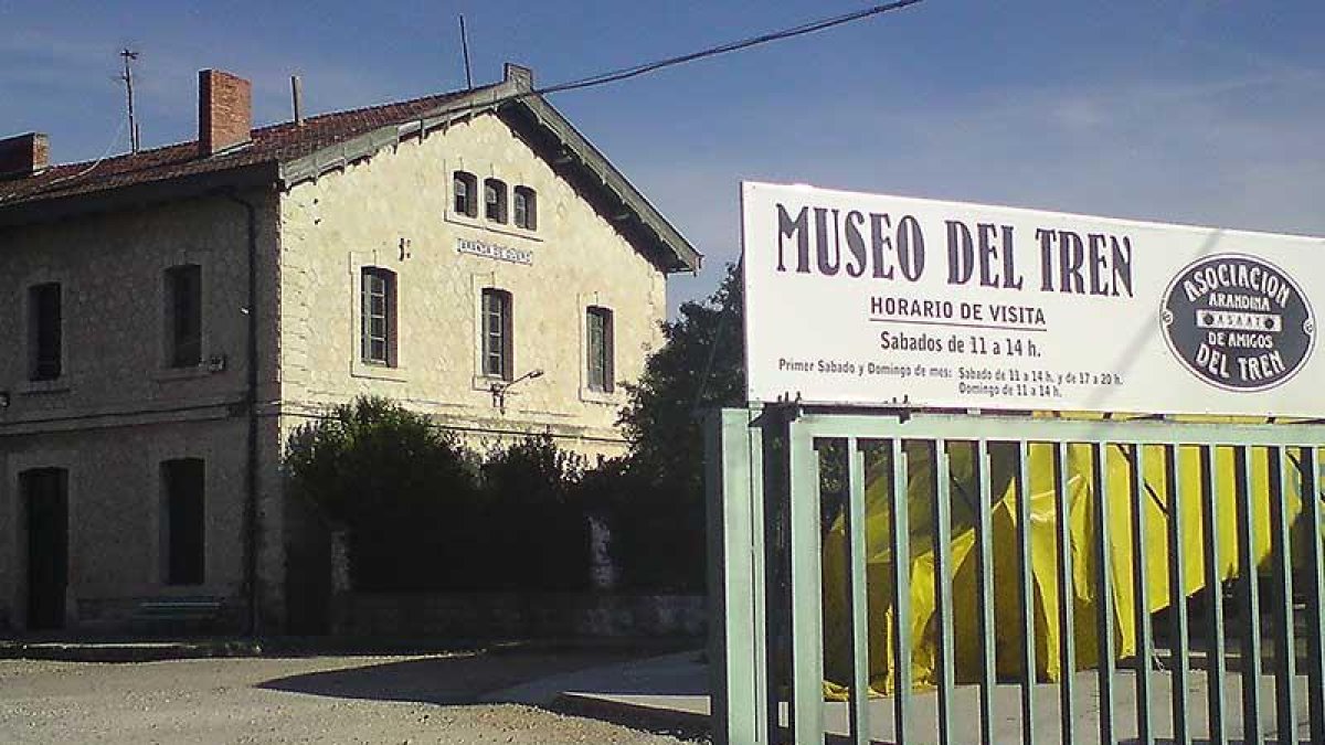 El Museo del Tren inicia una nueva etapa para reabrir sus puertas.-L.V.