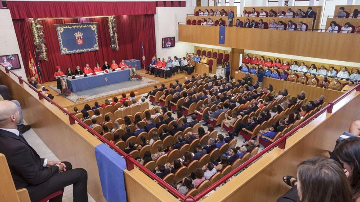 Imagen de archivo del Aula Magna de la Universidad de Burgos, que no pudo acoger el día del doctor por la pandemia. ECB