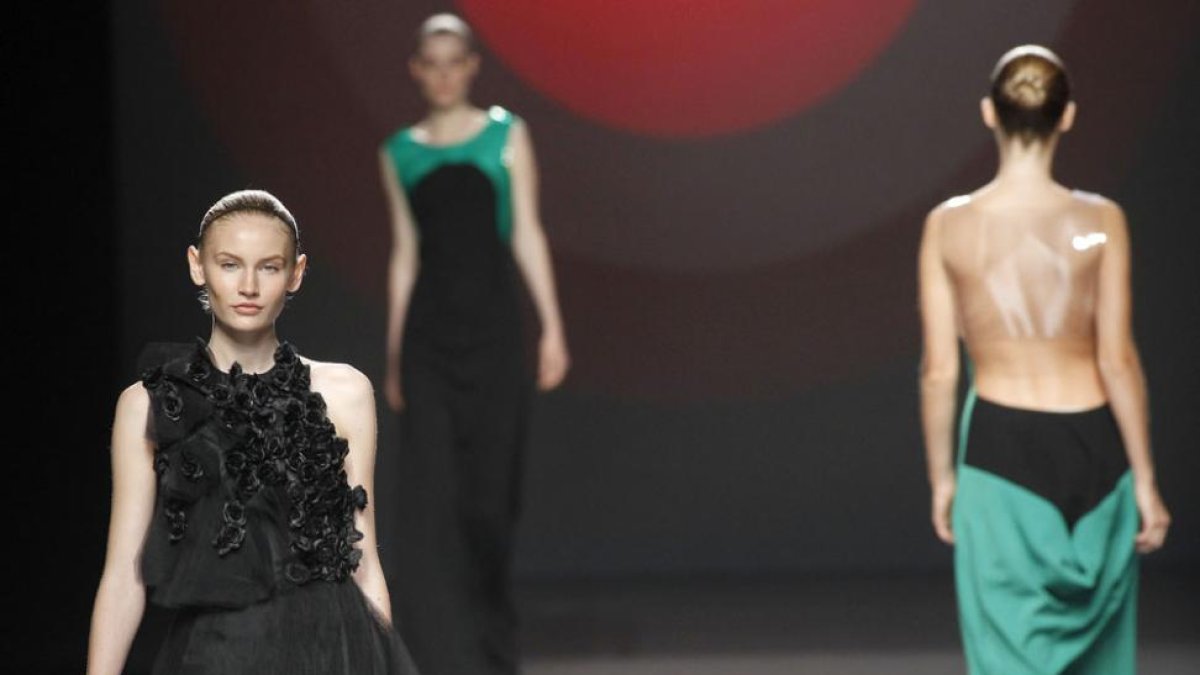 Imagen de creaciones de la diseñadora burgalesa en en el desfile de ayer en la Mercedes-Benz Fashion Week .-ICAL