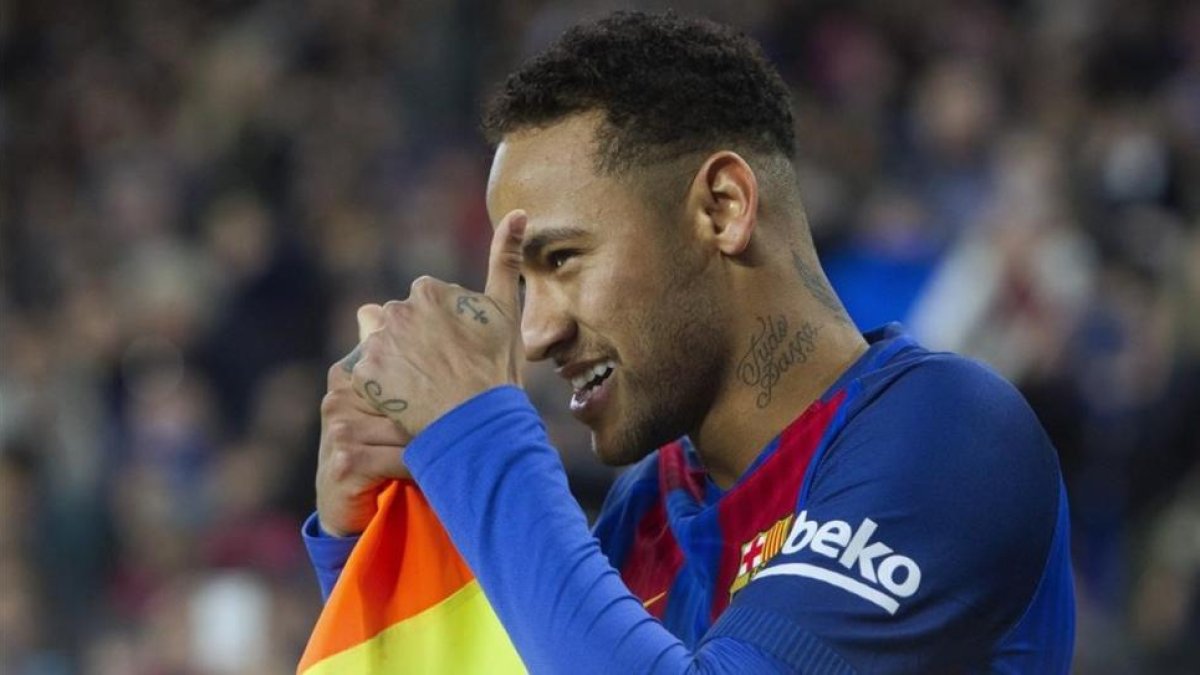 Neymar, en el partido disputado ante el Espanyol en el Camp Nou.-EFE / MARTA PÉREZ
