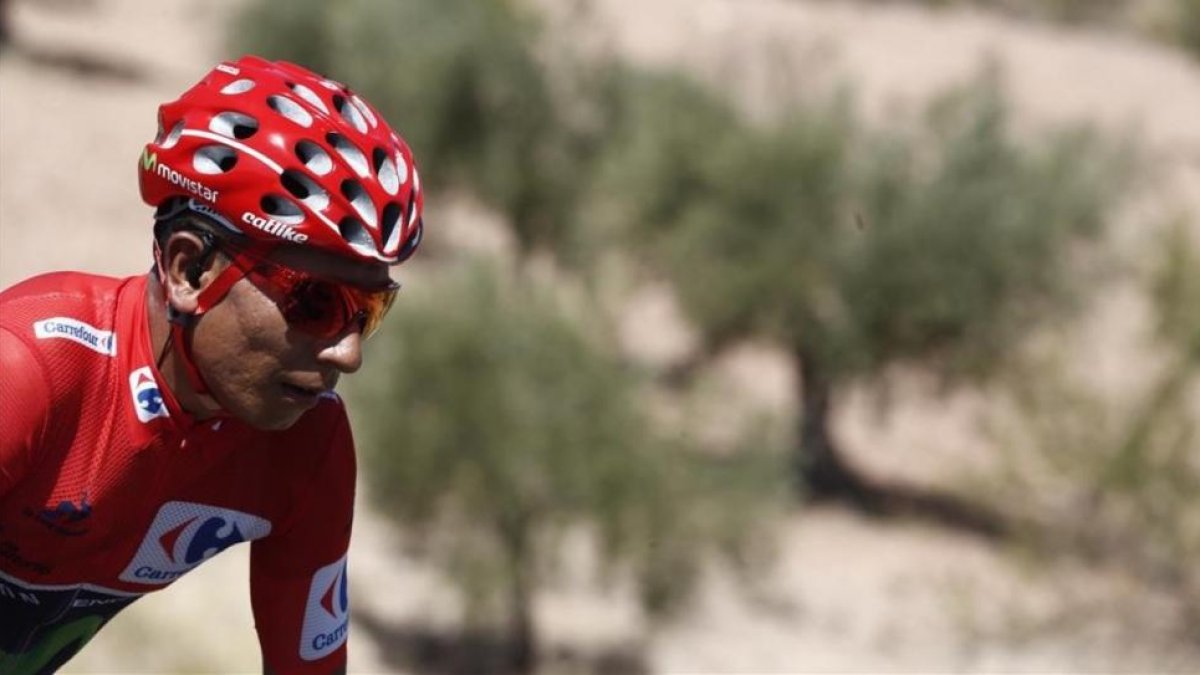 Nairo Quintana, durante la 18º etapa de la Vuelta.-EFE / JAVIER LIZÓN