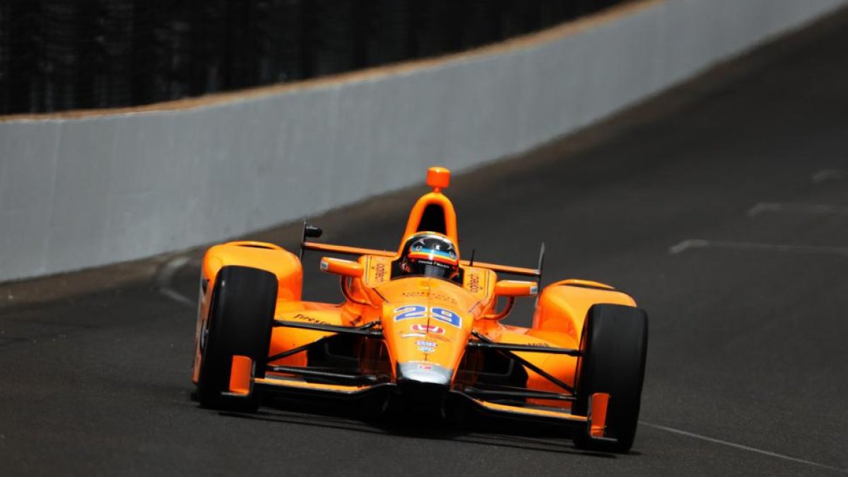 Fernando Alonso pilotando en Indianapolis-Brian Spurlock / USA Today Sports