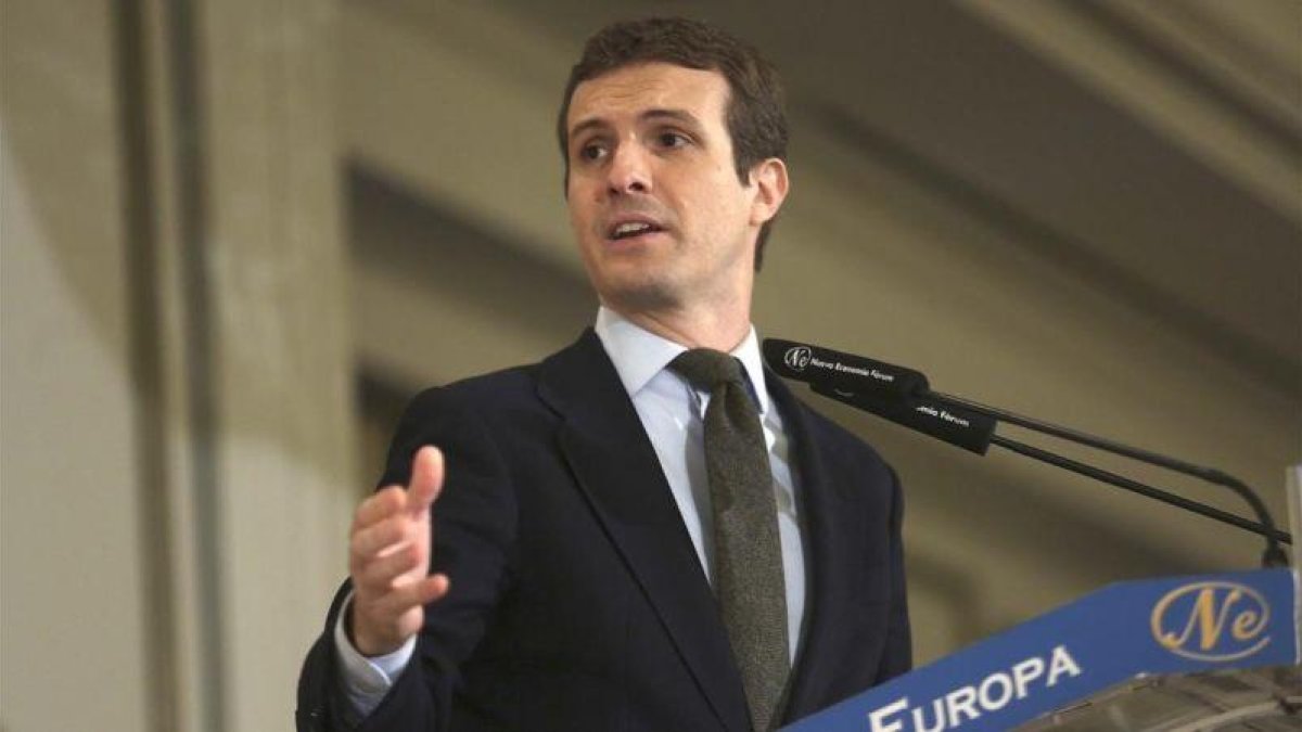 El presidente del PP, Pablo Casado, en un desayuno de Forum Europa.-DAVID CASTRO