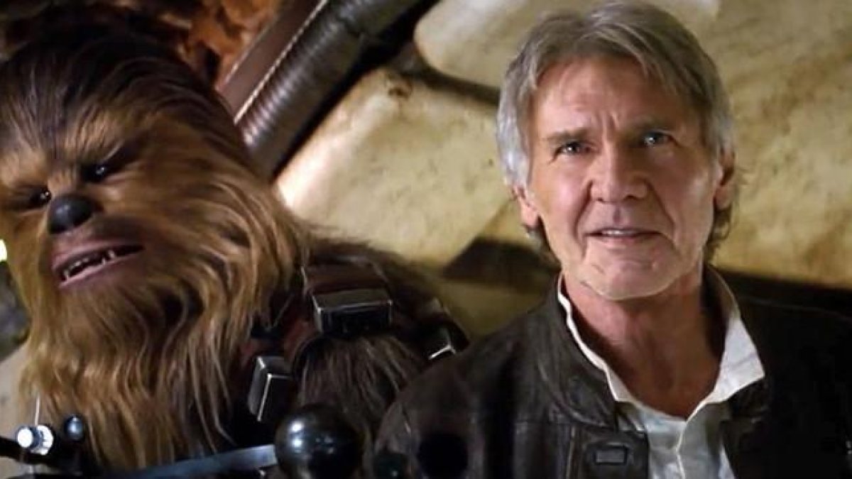 Harrison Ford y Chewbacca, en una escena del filme.-