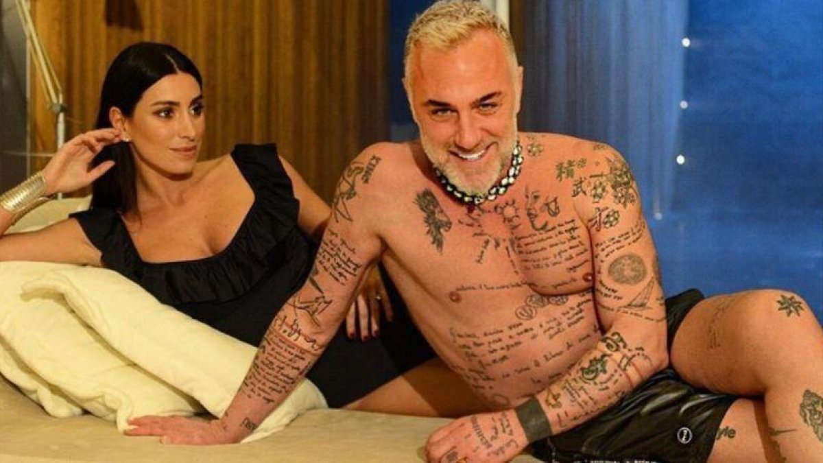 Gianluca Vacchi y su esposa.-INSTAGRAM