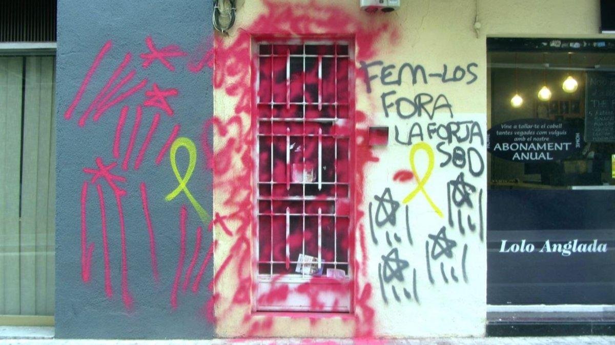 La fachada del PP de Sabadell.-TWITTER