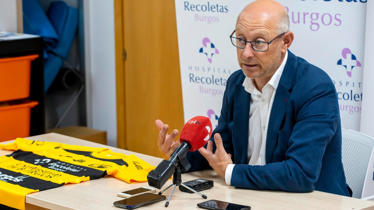 Iñaki Sicilia, presidente del Aparejadores RC. SANTI OTERO