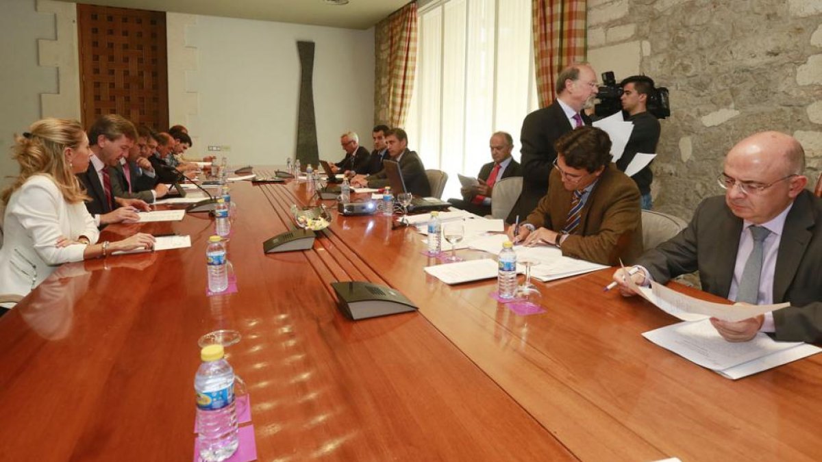 Última reunión del consorcio del desvío.-RAÚL G. OCHOA