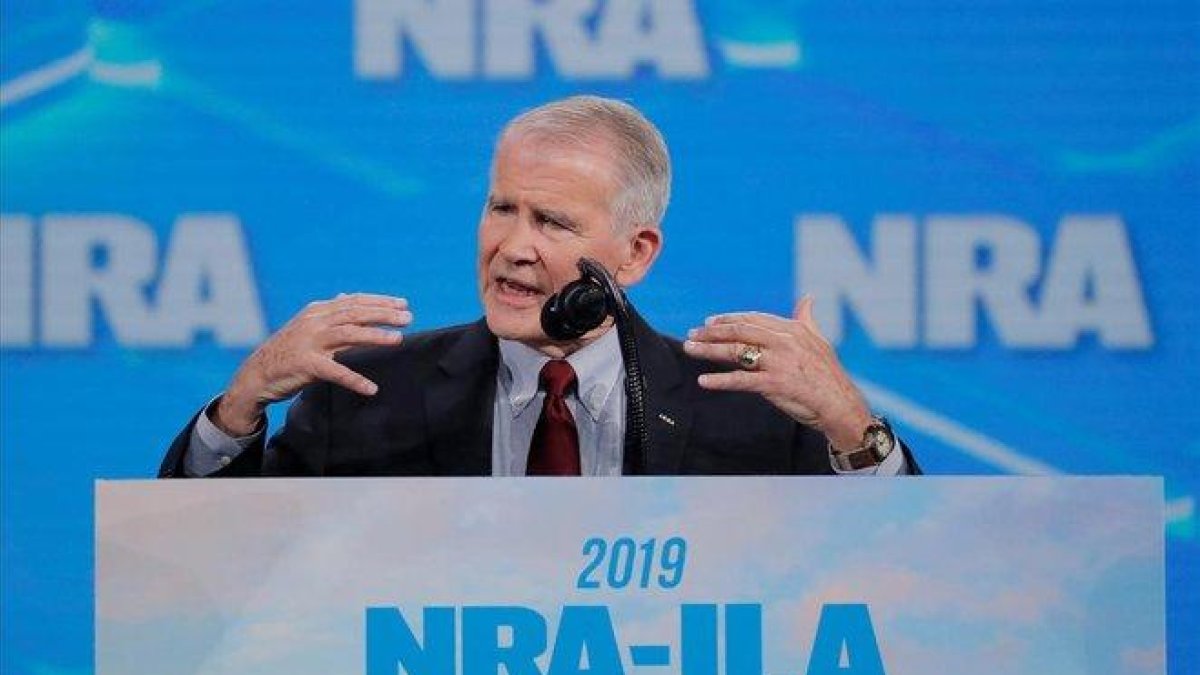 El presidente de la Asociación Nacional de Rifle (ANR), Oliver North, en su 148º encuentro anual en Indianapolis (Indiana, EEUU).-LUCAS JACKSON (REUTERS)
