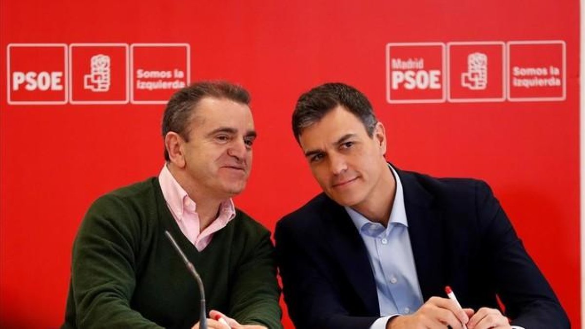 José Manuel Franco y Pedro Sánchez.-CHEMA MOYA