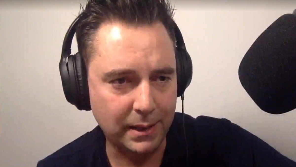 El alcalde de Burgos, Daniel de la Rosa, durante su primera emisión en Twitch. TWITCH