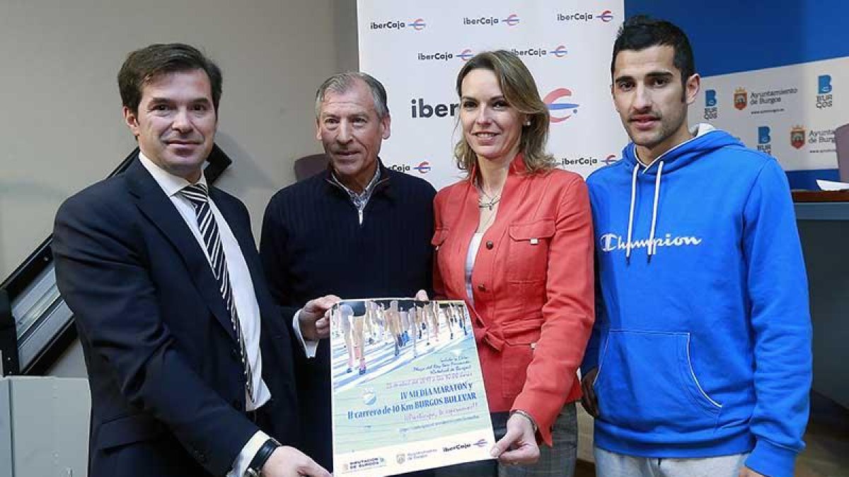 Javier Sagredo, Lorena de la Fuente, Felix Novoa y Jorge Sicilia en la presentación de la carrera-Raúl G. Ochoa