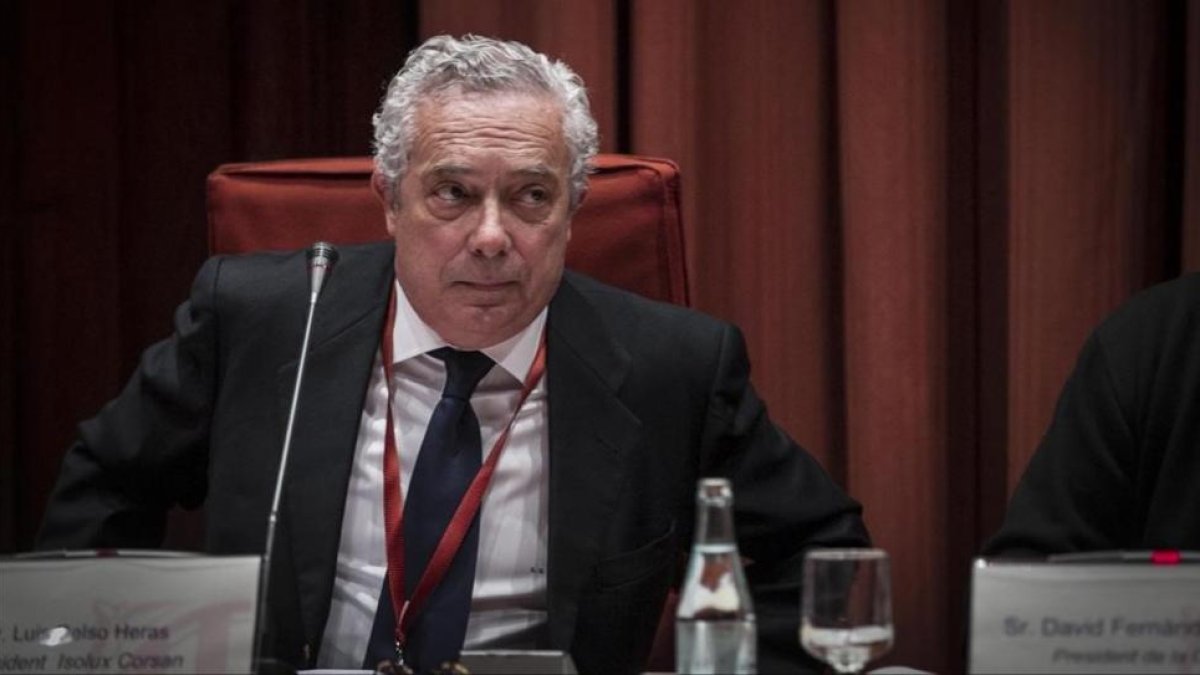 Luis Delso, presidente de Isolux Corsán, en su comparecencia en la comisión de investigación del 'caso Pujol', en el Parlament.-CARLOS MONTAÑÉS
