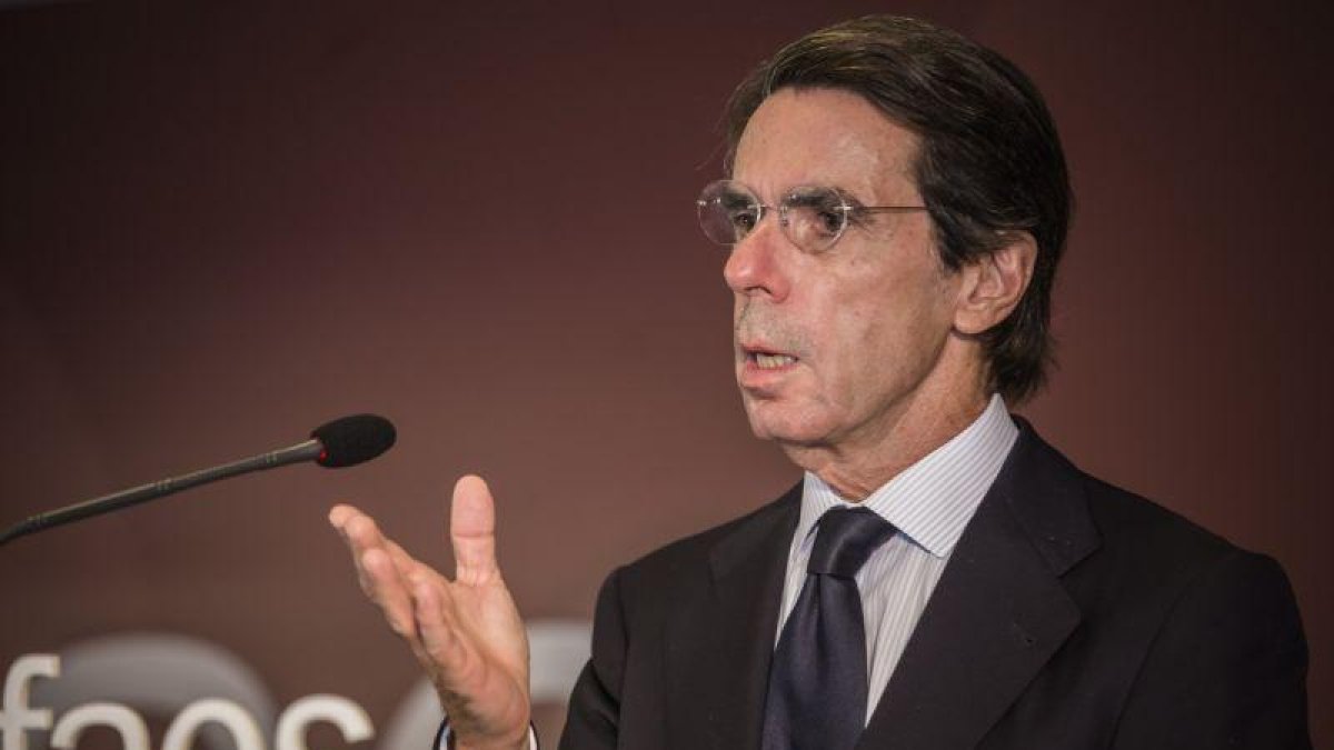 Aznar en Valencia durante su intervinción en la clausura de Ideasfaes València.-MIGUEL LORENZO