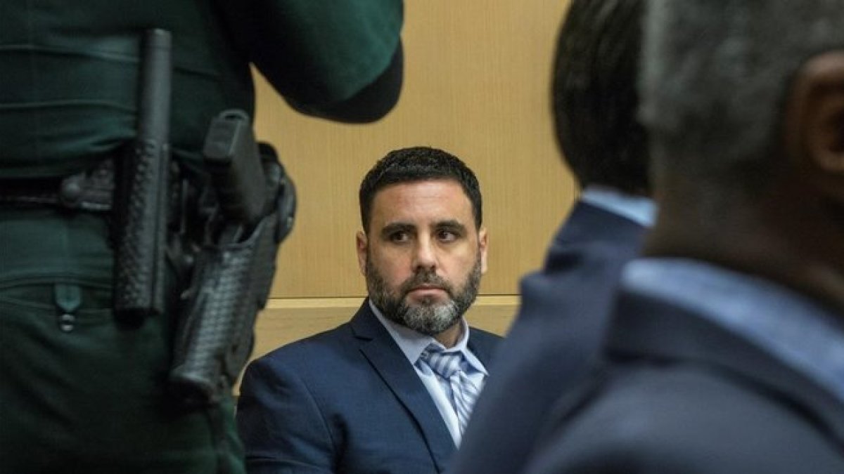 El ciudadano hispanoestadounidense Pablo Ibar, durante una audiencia en el Tribunal Estatal de Florida, que le juzga como presunto autor de un triple asesinato.-GIORGIO VIERA (EFE)